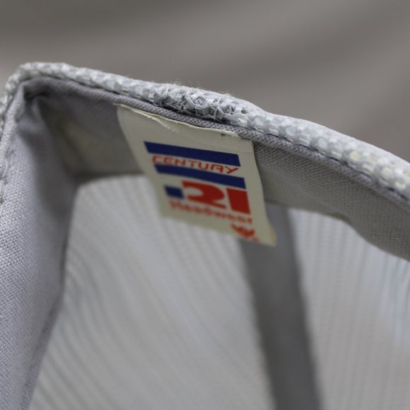 Vintage Screened Trucker Hat - Gypsumville Motor Hotel - Adult Snapback - Picture 8 of 8